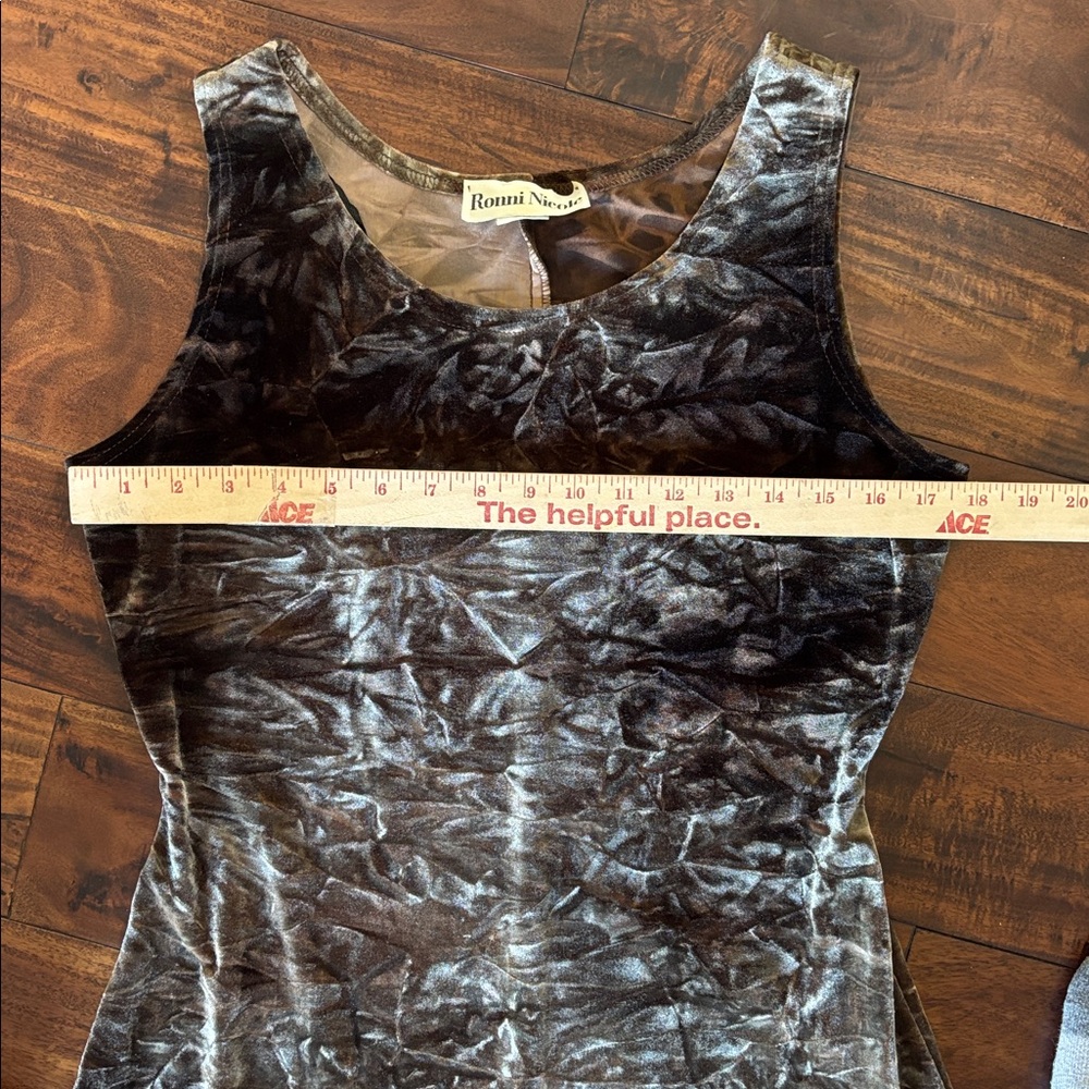 Ronnie Nicole | Chic Sleeveless brown velvet Tie-Dye Maxi Dress - Picture 7 of 13